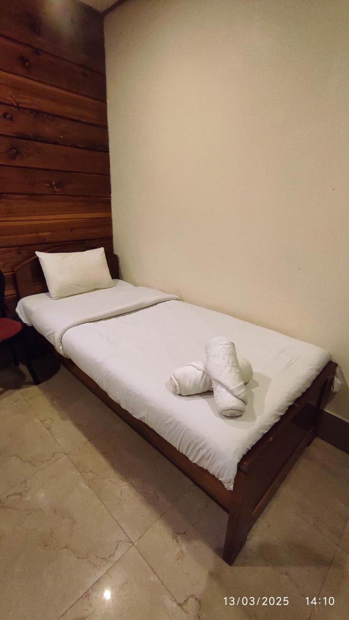 Baba Tourist Lodge Shillong Dış mekan fotoğraf