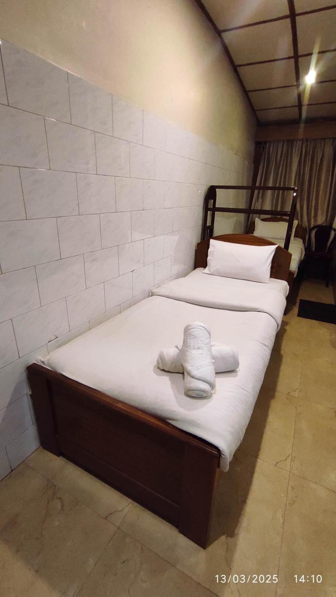 Baba Tourist Lodge Shillong Dış mekan fotoğraf