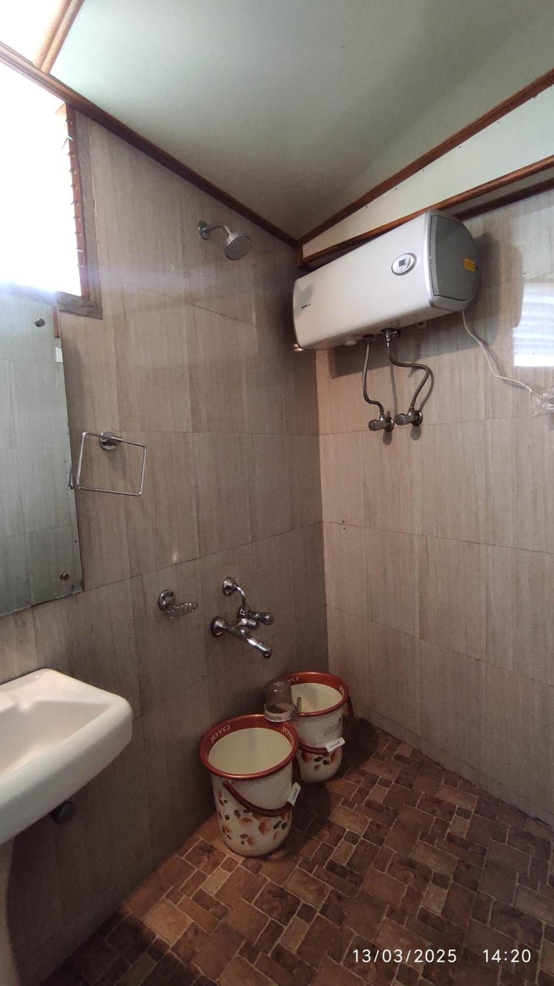 Baba Tourist Lodge Shillong Dış mekan fotoğraf