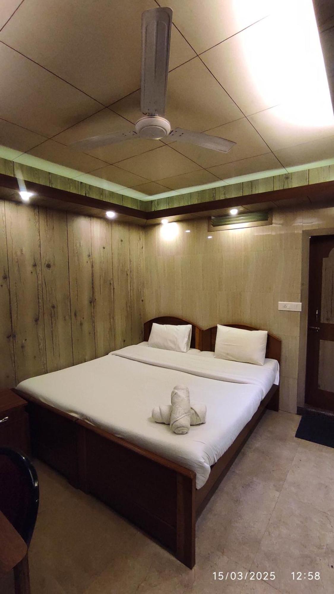 Baba Tourist Lodge Shillong Dış mekan fotoğraf