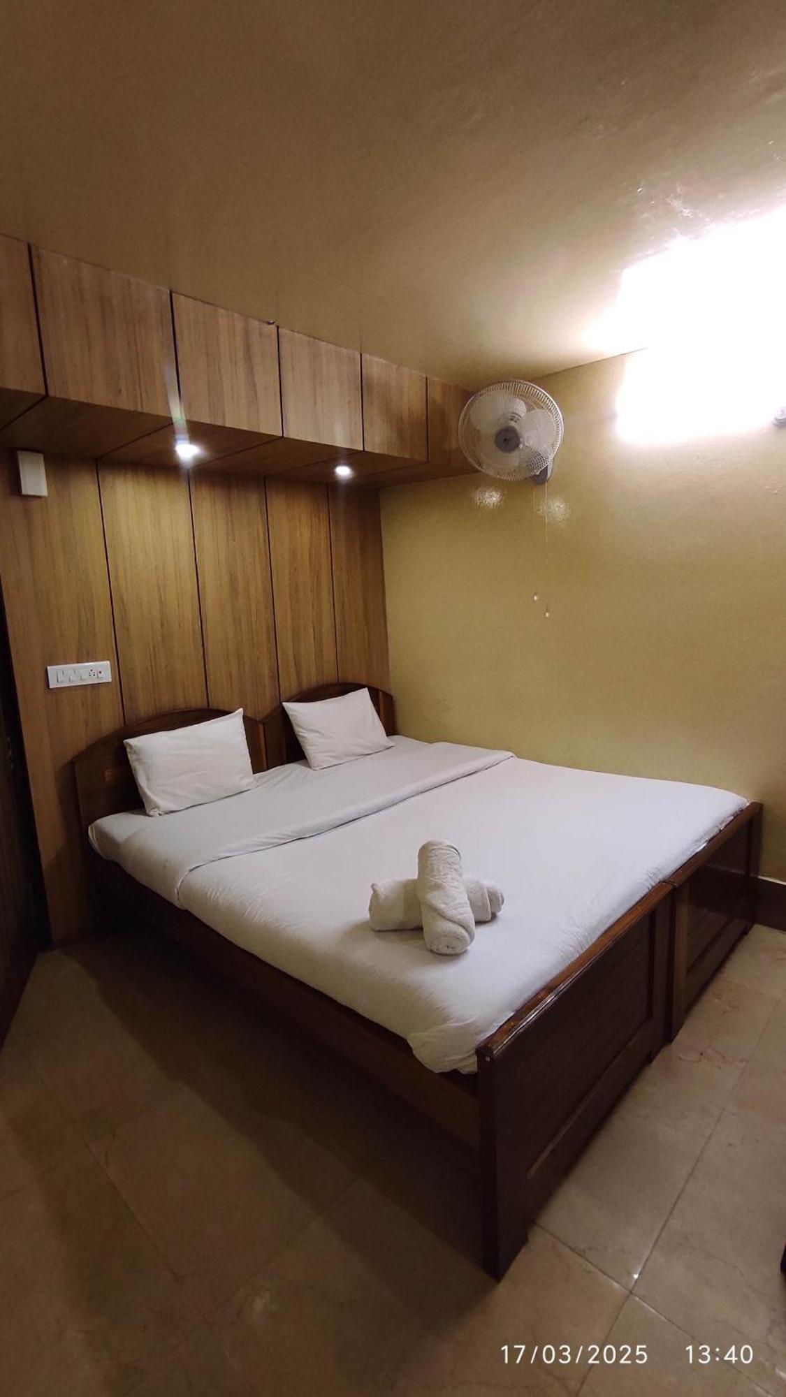 Baba Tourist Lodge Shillong Dış mekan fotoğraf